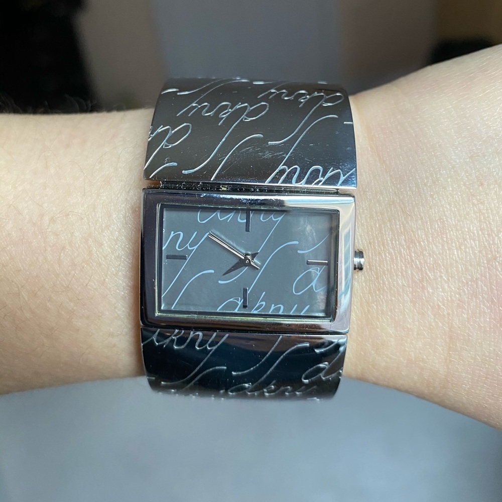 ‼️ Unique DKNY ‼️ scripted cuff watch